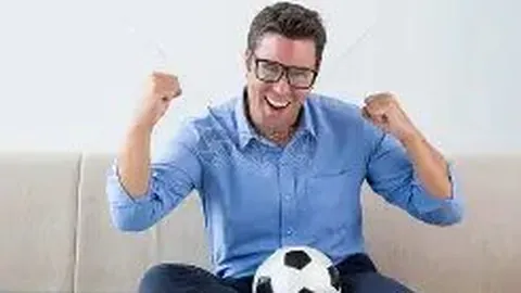 法国足球友谊赛3-0击败威尔士，本泽马点球失误，姆巴佩独中两元展翅高飞