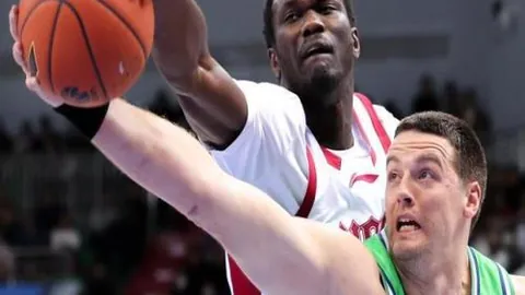 英超新赛季前五预测：利物浦领跑，阿森纳紧随，曼城、纽卡斯尔、阿斯顿维拉激烈角逐